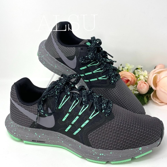 nike run swift green